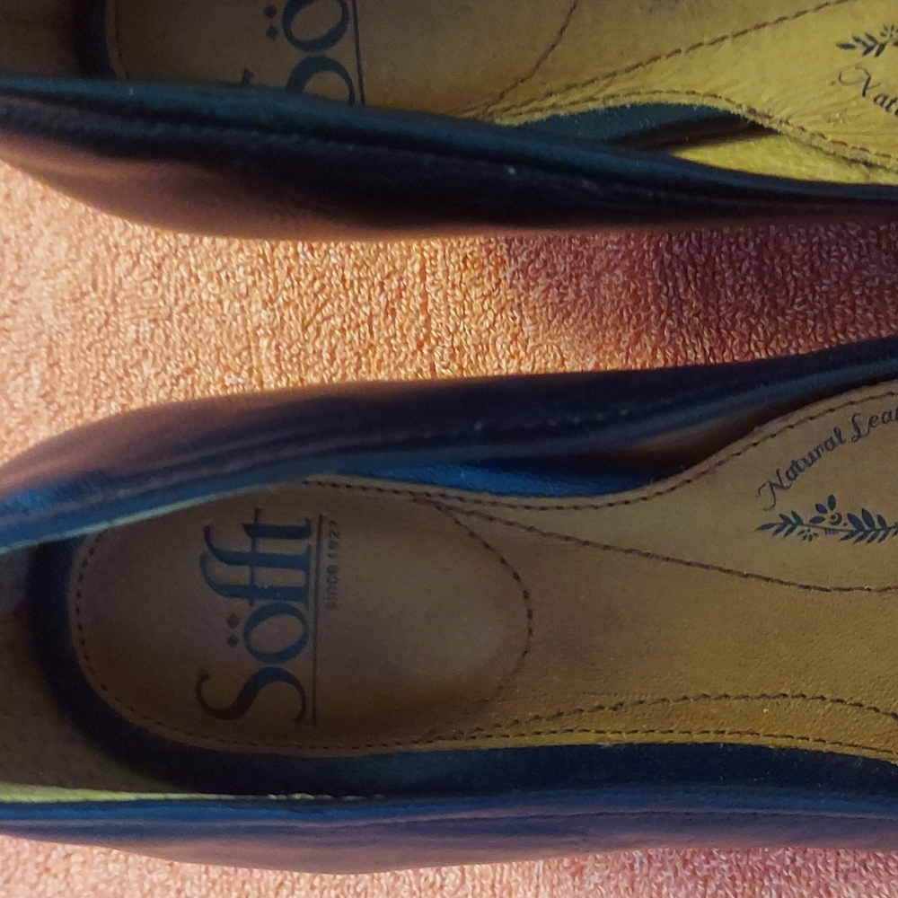 Shoes - Picture 2 of 6